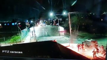 131020-01 MOLOTOV A CARABINERO EN PEÑALOLEN