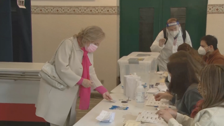 251020-07 CECILIA MOREL VOTO 02 (1)