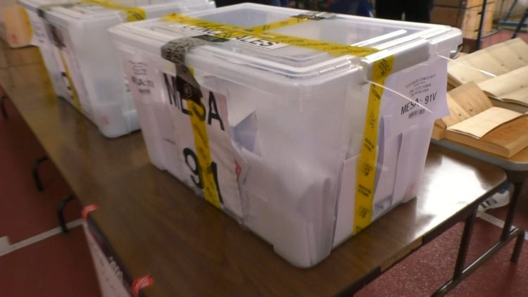 160521-03 ELECCIONES 2021 URNSA LLENAS 02