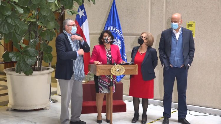 YASNA PROVOSTE APROBACIÓN IFE UNIVERSAL