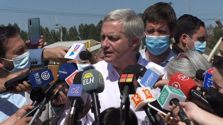 221121-02 JOSE ANTONIO KAST SE REUNE CON VECINOS DE VILLA LAS HORTENCIAS 01