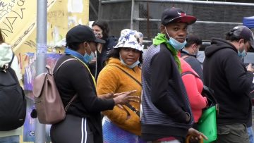 270422-15 APOYOS MIGRANTES 02