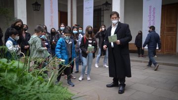 280522-02 APOYO PRESIDENTE BORIC JUNTO A NIÑOS RECORRIENDO LA MONEDA 12