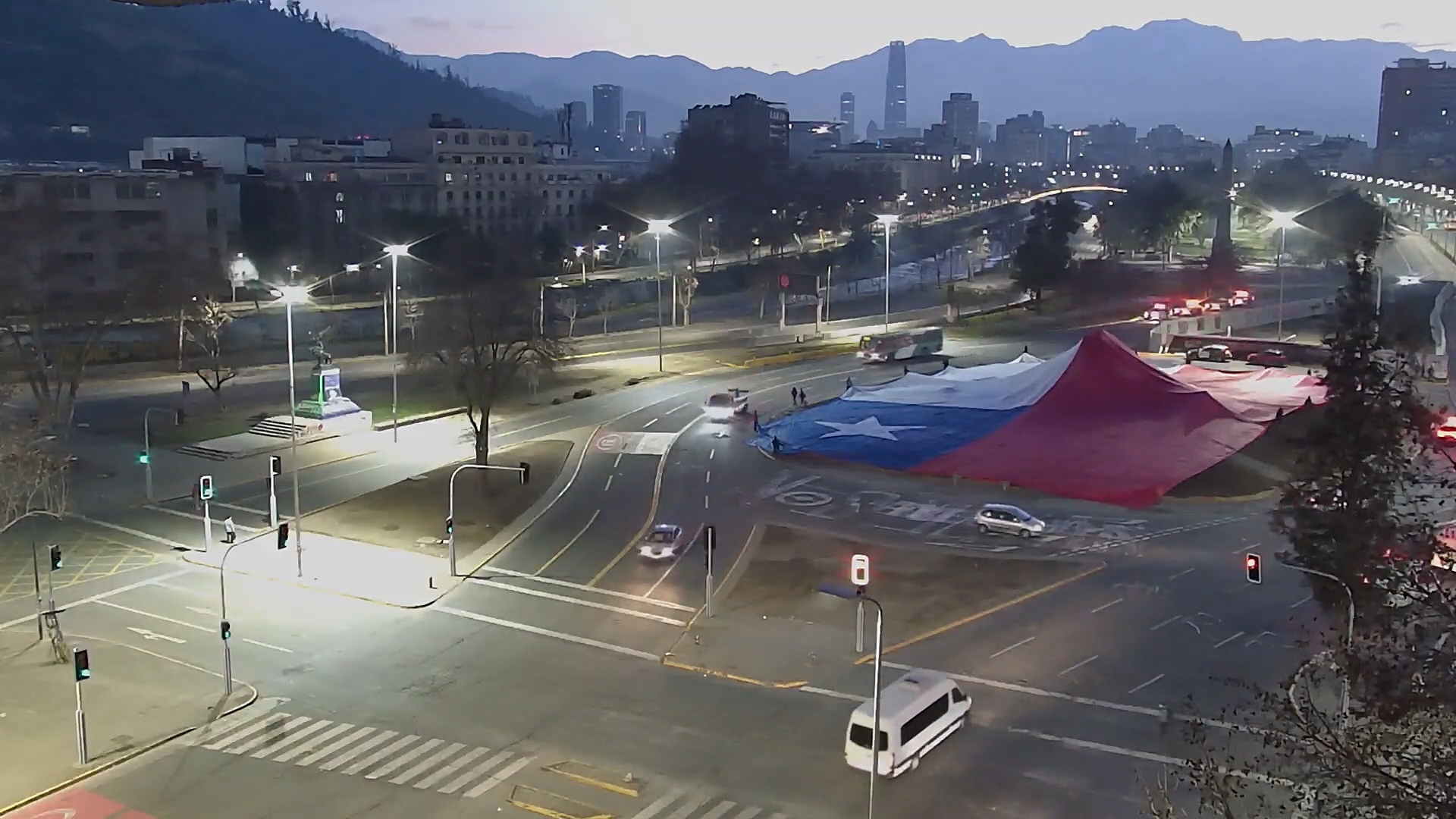 Casa Ciudadana por el Rechazo instala bandera chilena en Plaza