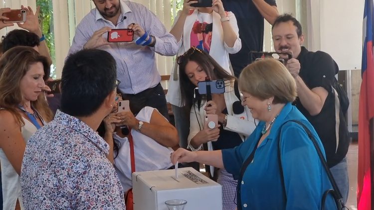 040922-01 VOTACIÓN MICHELLE BACHELET EN GINEBRA 11