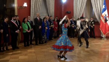 180922-07 PRESIDENTE BORIC PARTICIPA DE ESQUINAZO EN LA MONEDA 06