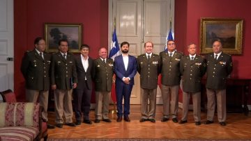281222-03 PRESIDENTE BORIC SE REÚNE CON LA DIRECTIVA DE LA JUNTA NACIONAL DEL CUERPO DE BOMBEROS 08