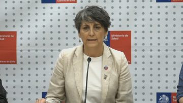 29032310 MINISTRA DE SALUD INFORMA DEL PRIMER CASO DE GRIPE AVIAR EN HUMANOS EN CHILE 03