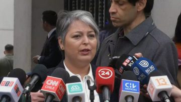 28082304 PUNTO DE PRENSA MINISTRA JARA 03