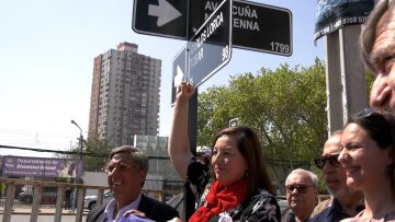 30092311 IMÁGENES DE APOYO DE LA CEREMONIA DEL CAMBIO DE NOMBRE DE LA CALLE MAULE POR EL DE CARLOS LORCA TOBAR 13 (1)