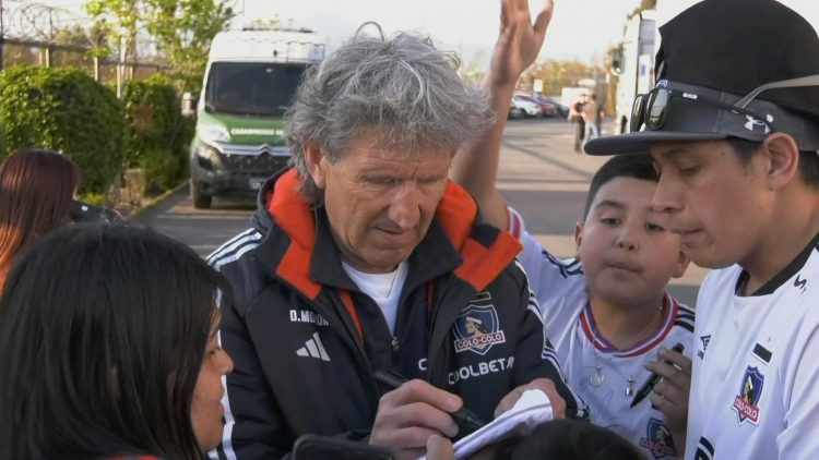 041023DEP08 PREVIA DEL PARTIDO ENTRE COLO-COLO Y COBRELOA 03