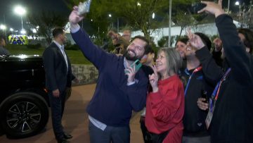 261023PAN11 SALIDA DEL PRESIDENTE BORIC TRAS PRESENCIAR PARTIDO DE BÁSQUETBOL FEMENINO 7