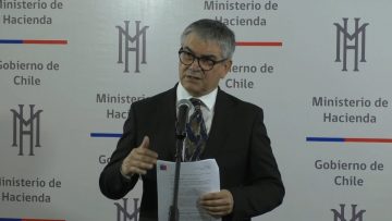 06112303 MINISTRO DE HACIENDA ANUNCIA PROYECTO PARA AYUDAR A FAMILIAS 5