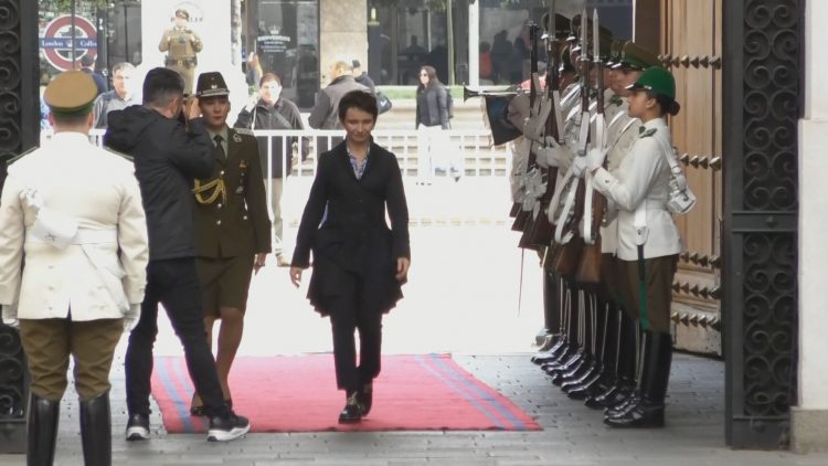 15112301 HONORES EN EL PALACIO DE LA MONEDA A LA VICEPRESIDENTA, CAROLINA TOHÁ 02
