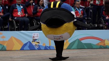 281123PARA01 PRESIDENTE BORIC RECIBE AL TEAM PARA CHILE EN LA MONEDA 24