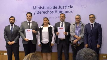 05122313 MINISTRO DE JUSTICIA PARTICIPA EN FIRMA DEL CONVENIO INOCENTES 06