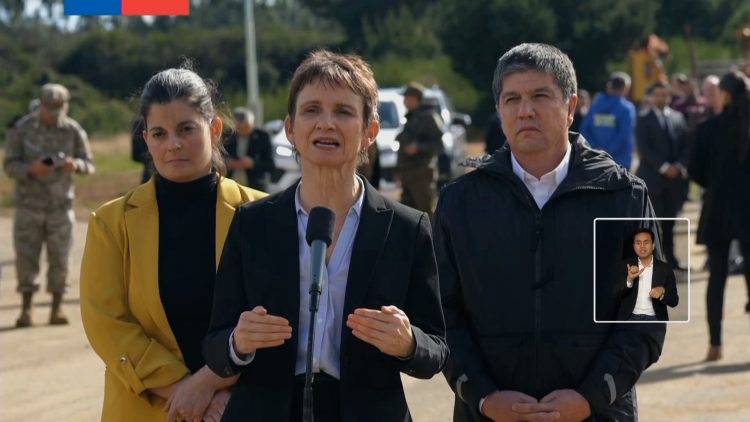 27042440 DECLARACIÓN MINISTRA CAROLINA TOHÁ 08