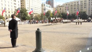 29042402 APOYO CAMBIO DE GUARDIA LA MONEDA 01