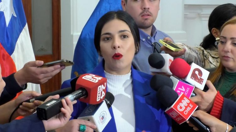29042416 DECLARACIONES PRESIDENTA DE LA CÁMARA KAROL CARIOLA 01