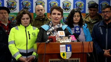 13062412 PUNTO DE PRENSA MINISTRA CAROLINA TOHA EN CURANILAHUE 07