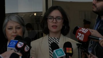 100724C06 DECLARACIONES CAMILA VALLEJOS Y MINISTRA JEANNETTE JARA 01