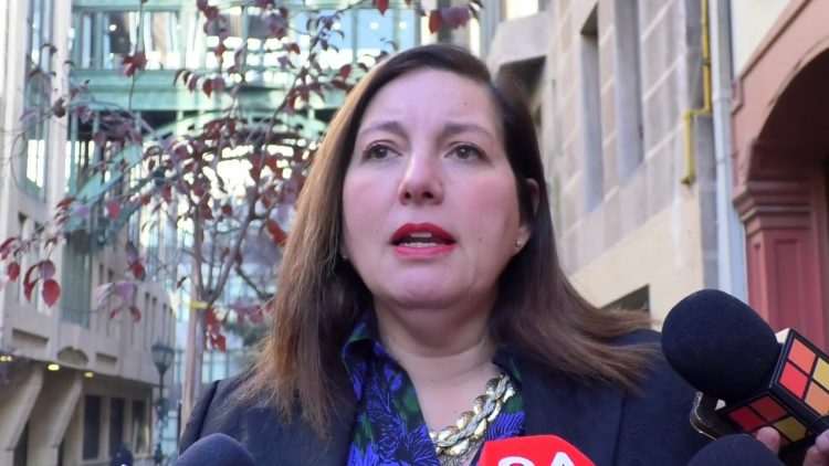 15072403 DECLARACIONES SENADORA PAULINA VODANOVIC EN EL PS 01