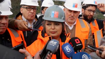 26072416 MINISTRA JARA POR PROYECTO DE LEY QUE RECONOCE LA LABOR DE LOS BUZOS 01