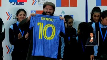 22082423 PRESIDENTE BORIC ENCABEZA PREMIACION FINAL REGIONAL FUTSAL Y LANZAMIENTO DE LOS JUEGOS NACIONALES Y PARANACIONALES EN TEMUCO 07