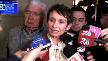 040924C04 DECLARACIONES MINISTRA TOHÁ EN EL CONGRESO 01