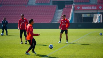 090924DEP02 ENTRENAMIENTO SELECCIÓN CHILENA 01
