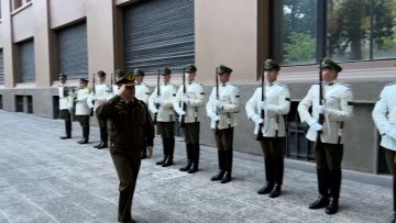 01102401 LLEGADA DE DIRECTOR GENERAAL DE CARABINEROS MARCELO ARAYA 08