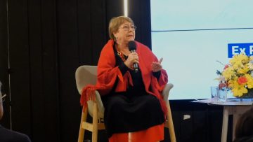 11102408 EX PRESIDENTA BACHELET PARTICIPA EN SEMINARIO 06 (1)