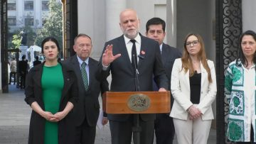 17102424 DECLARACIONES MINISTRO ELIZALDE JUNTO A PARLAMENTARIOS 01