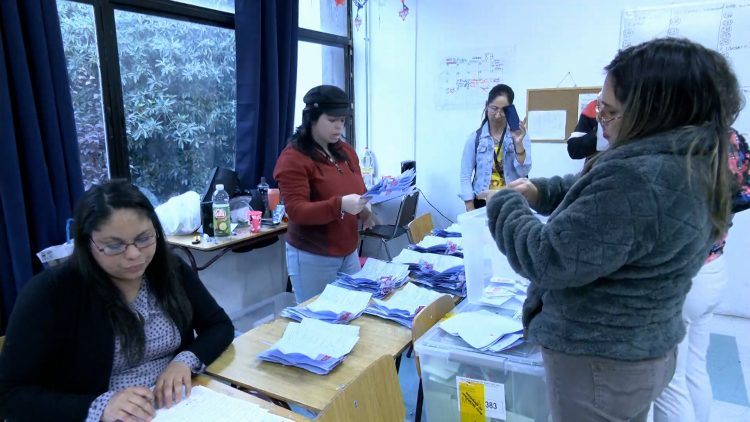27102439 APOYO CONTEO DE VOTOS ALCALDE VALPARAÍSO 03