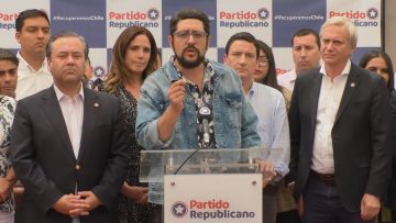 08112407 PARTIDO REPUBLICANO ENTREGA SU APOYO A FRANCISCO ORREGO 05 (1)