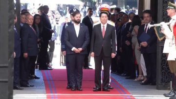 11112402 HONORES A PRESIDENTES DE CHILE Y VIETNAM 01 (1)