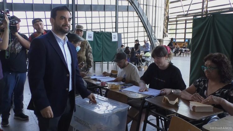 24112415 VOTACION JAIME GAJARDO 01