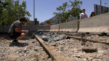 07122408 RIELES EN OBRAS PLAZA ITALIA 01