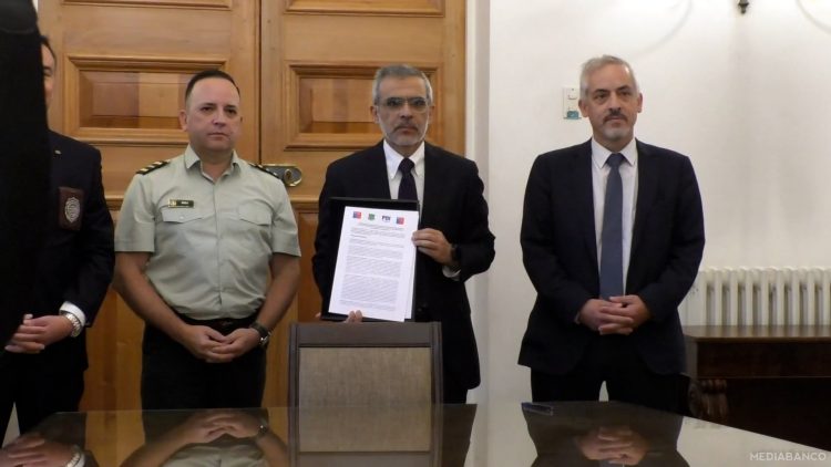 27122402 FIRMA PROTOCOLO PARA AGILIZAR PROCEDIMIENTO ADMINISTRATIVO DE EXPULSIÓN 1
