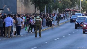 25022516 APOYO GENTE EN LA ALAMEDA POR CORTE DE LUZ 20 (1)