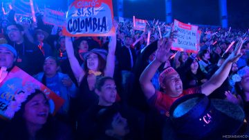 270225FVM04 APOYOS DEL PÚBLICO EN PRESENTACIÓN DE CARLOS VIVES 15 (1)