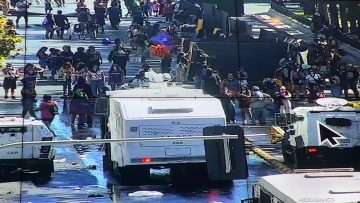 8032518 -DESMANES TRAS MARCHA 8M 01
