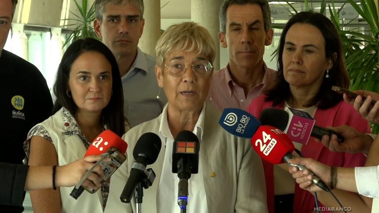 f14032510 ALCALDE DE CHILE VAMOS SE REUNEN CON SENADORA EBENSPERGER 40