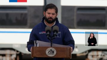 29042518 PRESIDENTE BORIC INAUGURA TREN LLANQUIHUE- PUERTO MONTT 01