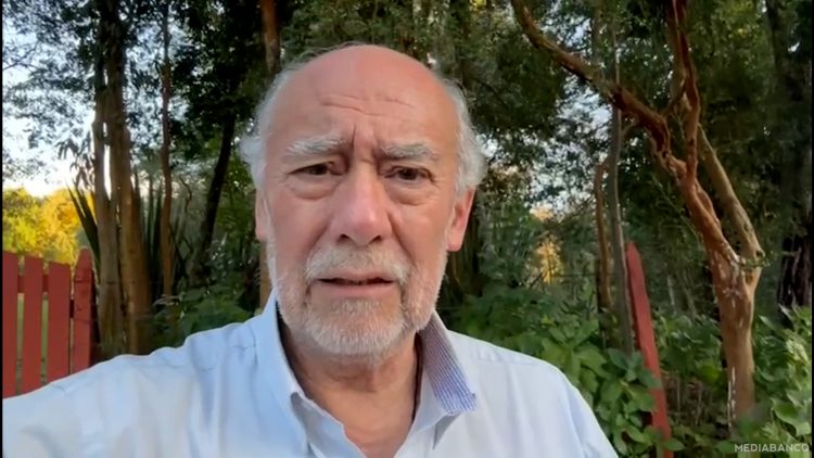 03052511 DECLARACIONES SENADOR IVÁN FLORES 01