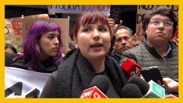 15052520 MANIFESTACIONES EN U. DE VALPO DURANTE FORO DEST