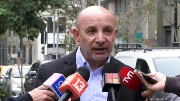 22052509 DECLARACIONES SENADOR CASTRO PREVIO A REUNION CON CDE POR LICENCIAS MEDICAS 09