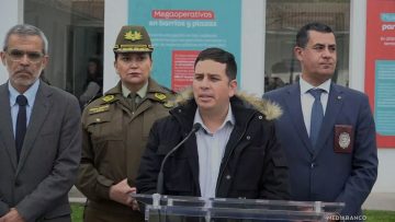 23052505 REUNIÓN DE ALCALDE DE PUENTE ALTO Y MINISTRO DE SEGURIDAD 15 (1)