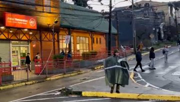 25052528 APOYO TRÁNSITO SIN SEMÁFOROS TRAS TORNADO EN PUERTO VARAS 01