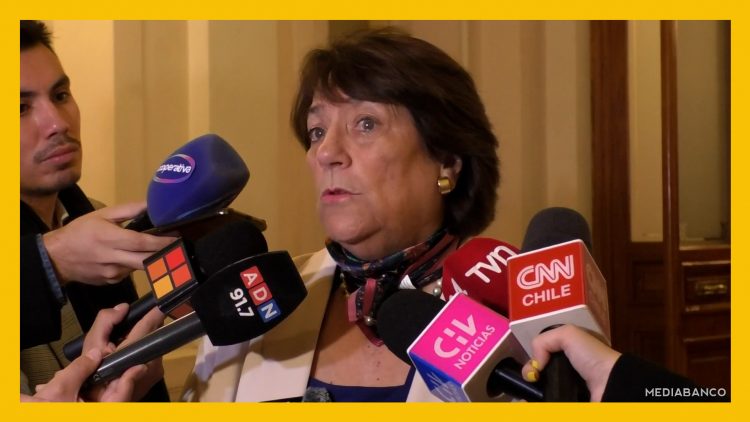 02062508 DECLARACIONES MINISTRA ADRIANA DELPIANO 017